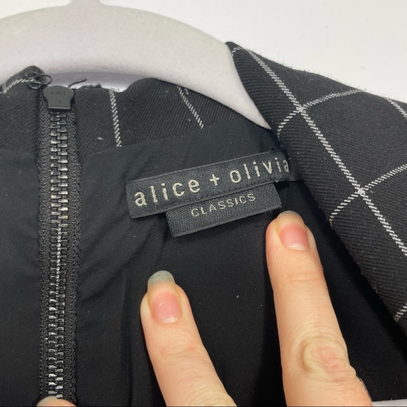 Alice + Olivia Classics Rhoda Checked Caddy Dress - Picture 5 of 10